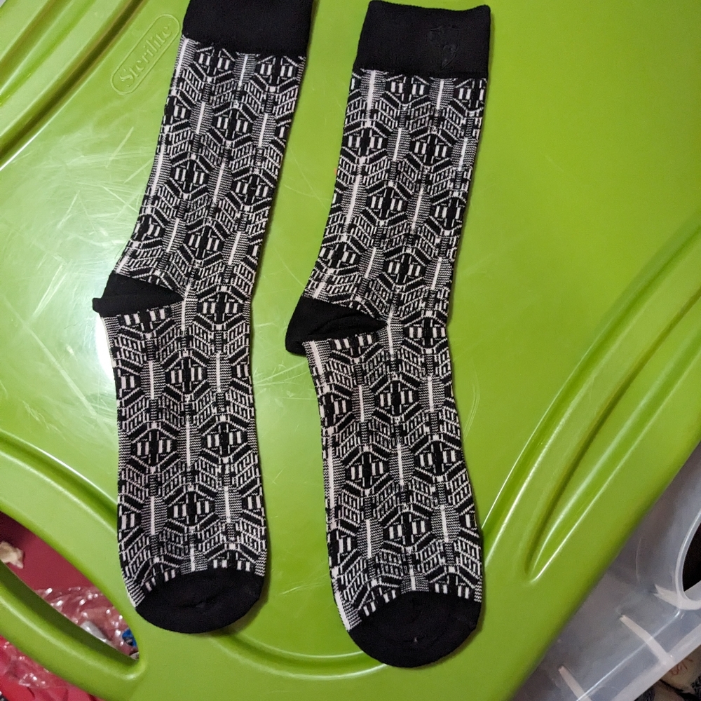 BOY'S 🖤🤍SA BLACKOUT CREW SOCKS🤍🖤 (16 PACK)